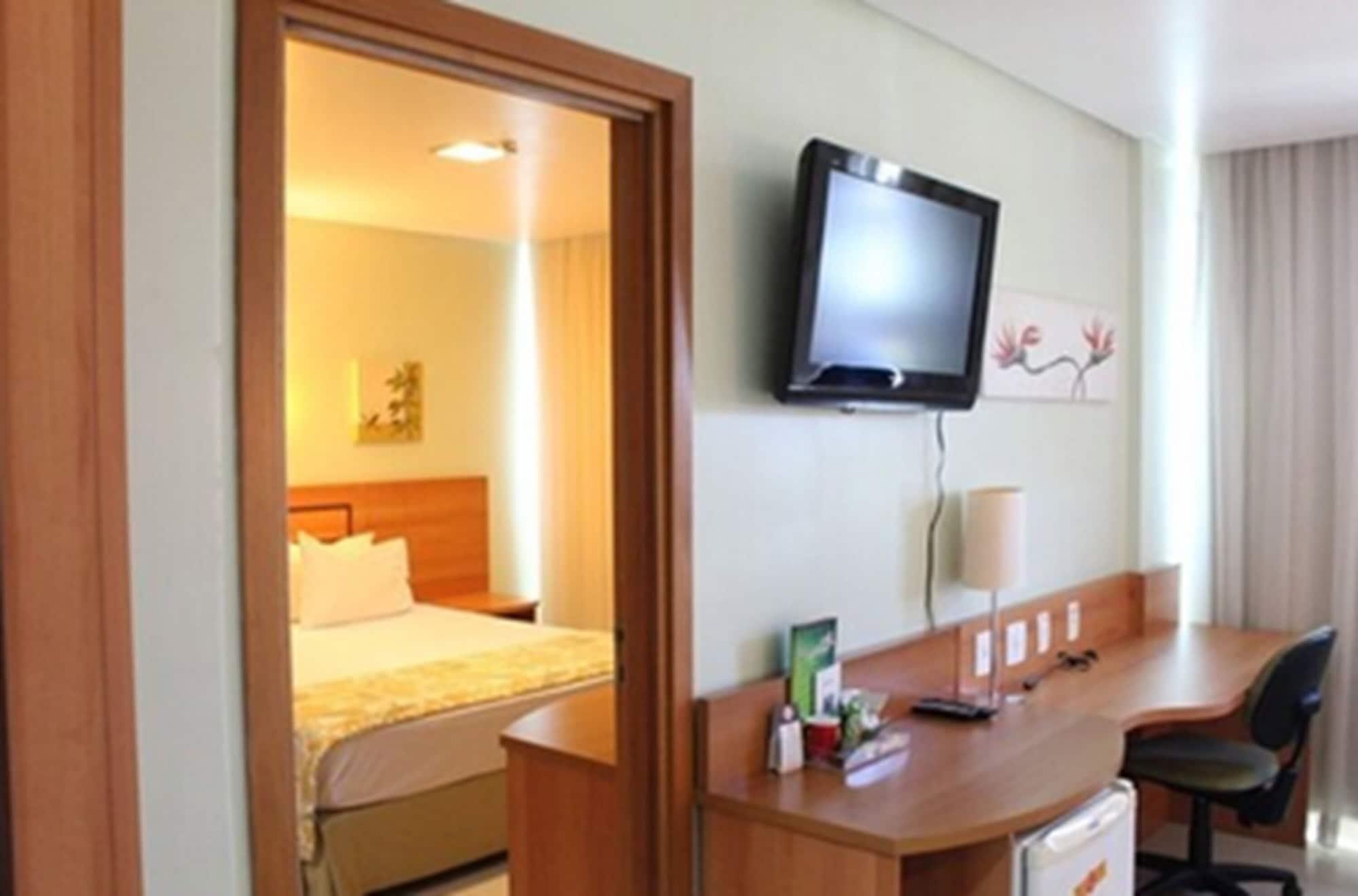 Comfort Hotel Manaus Esterno foto