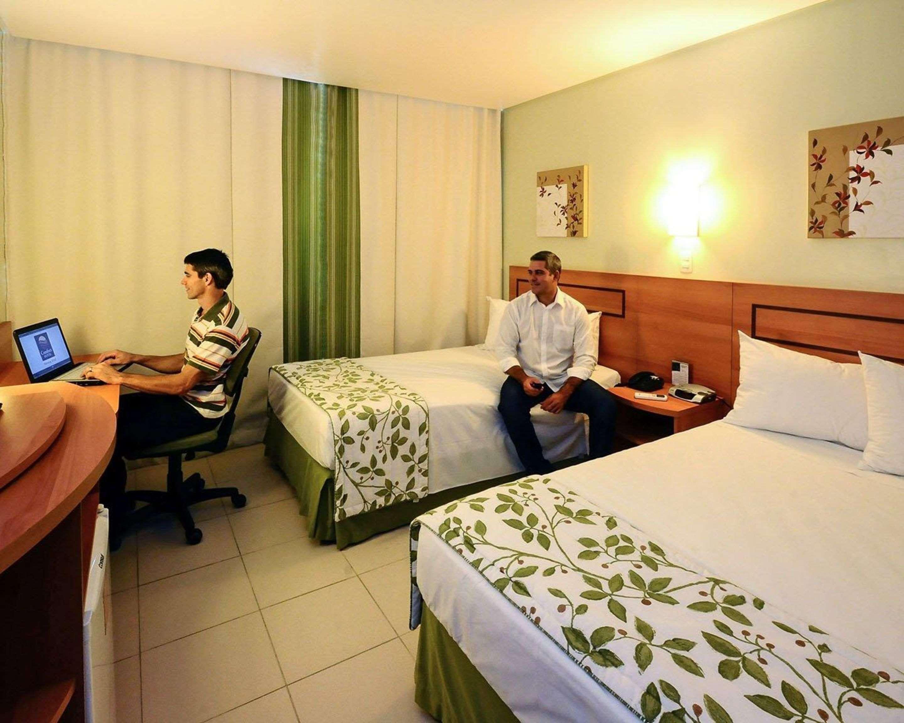 Comfort Hotel Manaus Esterno foto