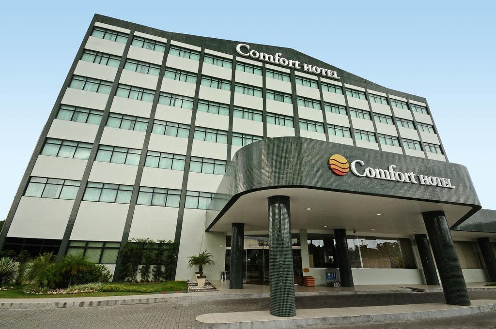 Comfort Hotel Manaus Esterno foto